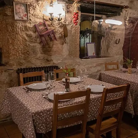 Hostal-resturante La Moruga Guest house